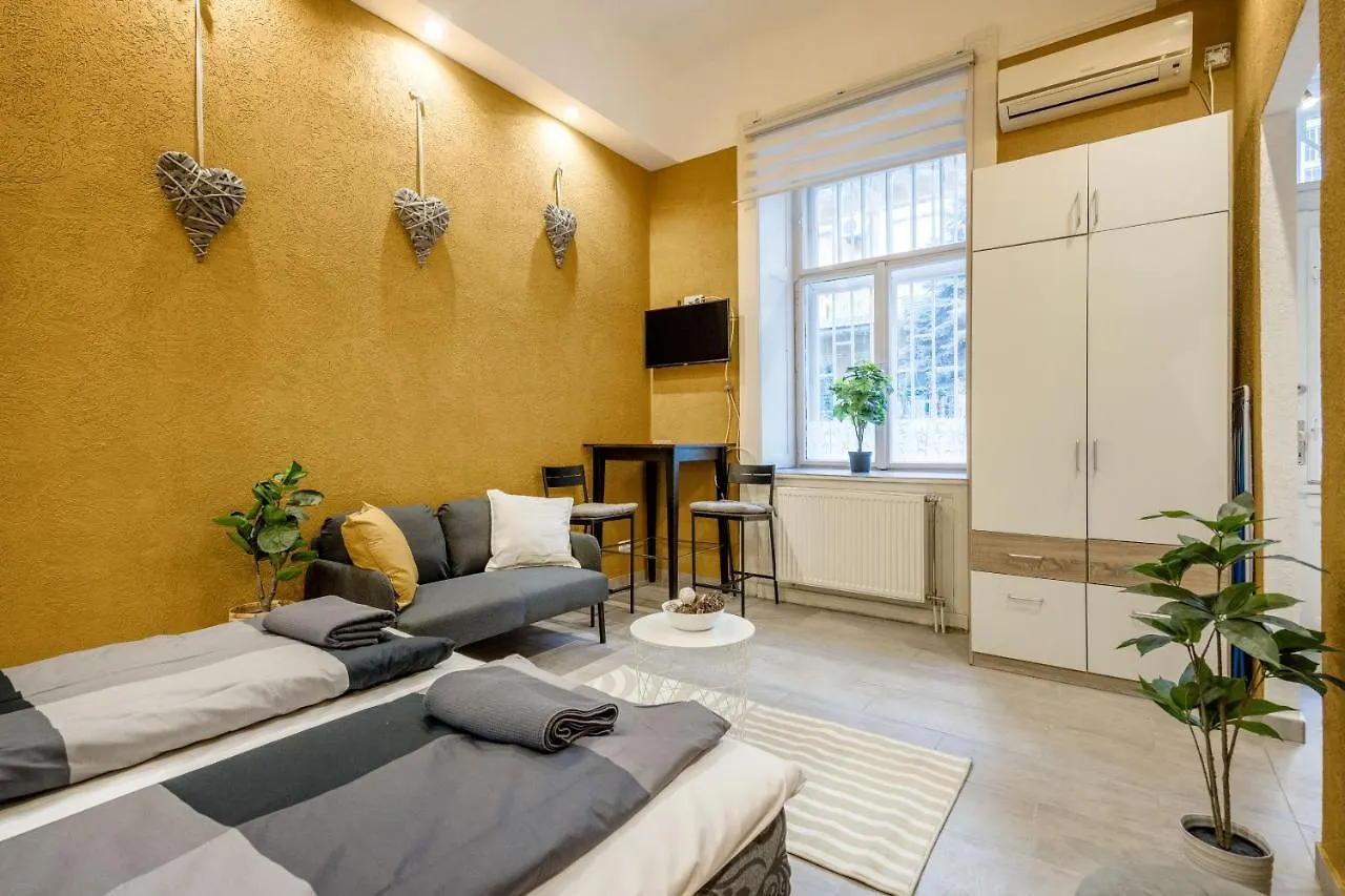 Akacfa 27-2 Center Apartment With Aircon Budapeste Hungria